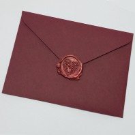 Бордовый конверт А6 с сургучом